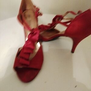Burgundy cocktail style high heels, size 10M